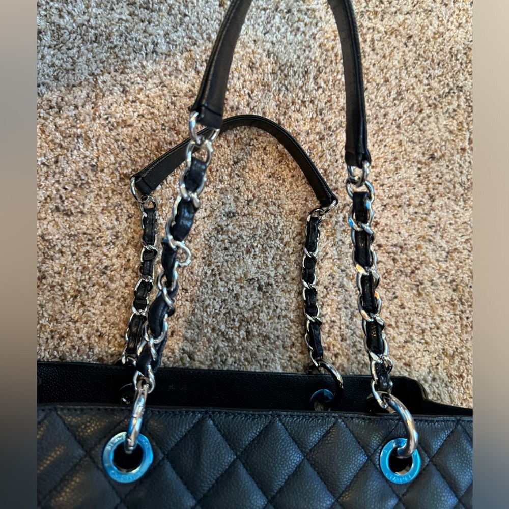 EUC-VGUC Chanel Black Caviar Grand Shopping Tote - Picture 15 of 15